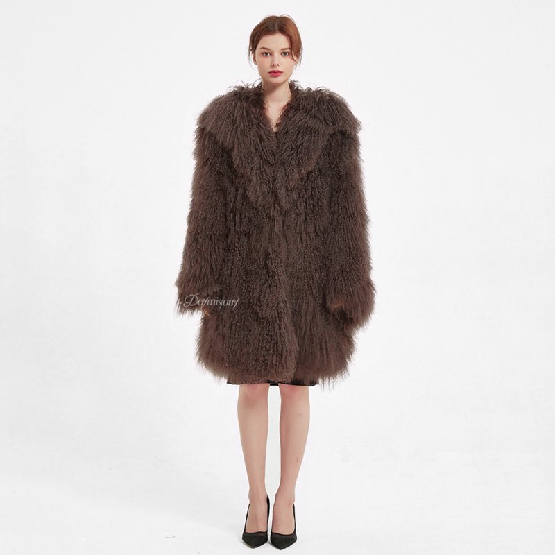 DAYMISFURRY's tweet photo. The lamb fur jacket is a stylish way to stay warm on chilly days.#ootd #fur #coat #furcoat #jacket #furjacket #womenswear #womenfashion #womenstyle #ladyfashion #ladystyle #ladyoutfits #outfits #outwear #clothing #garment #lambfur #lambfurcoat #lambfurjacket #winterfashion https://t.co/z8uFSmf5TJ