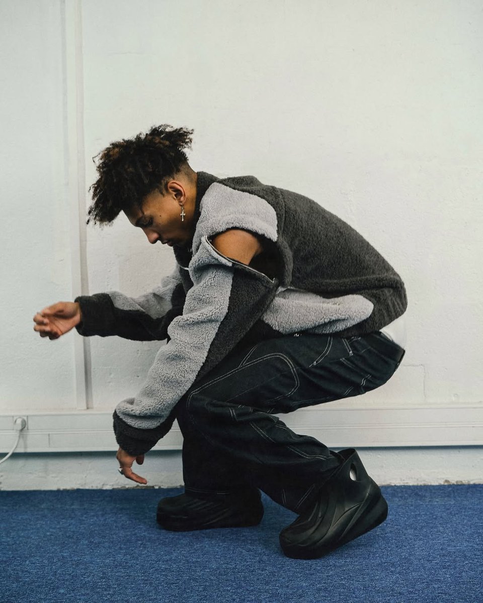 The Dark Grey "Comfy" Sherpa Jacket from Nubes