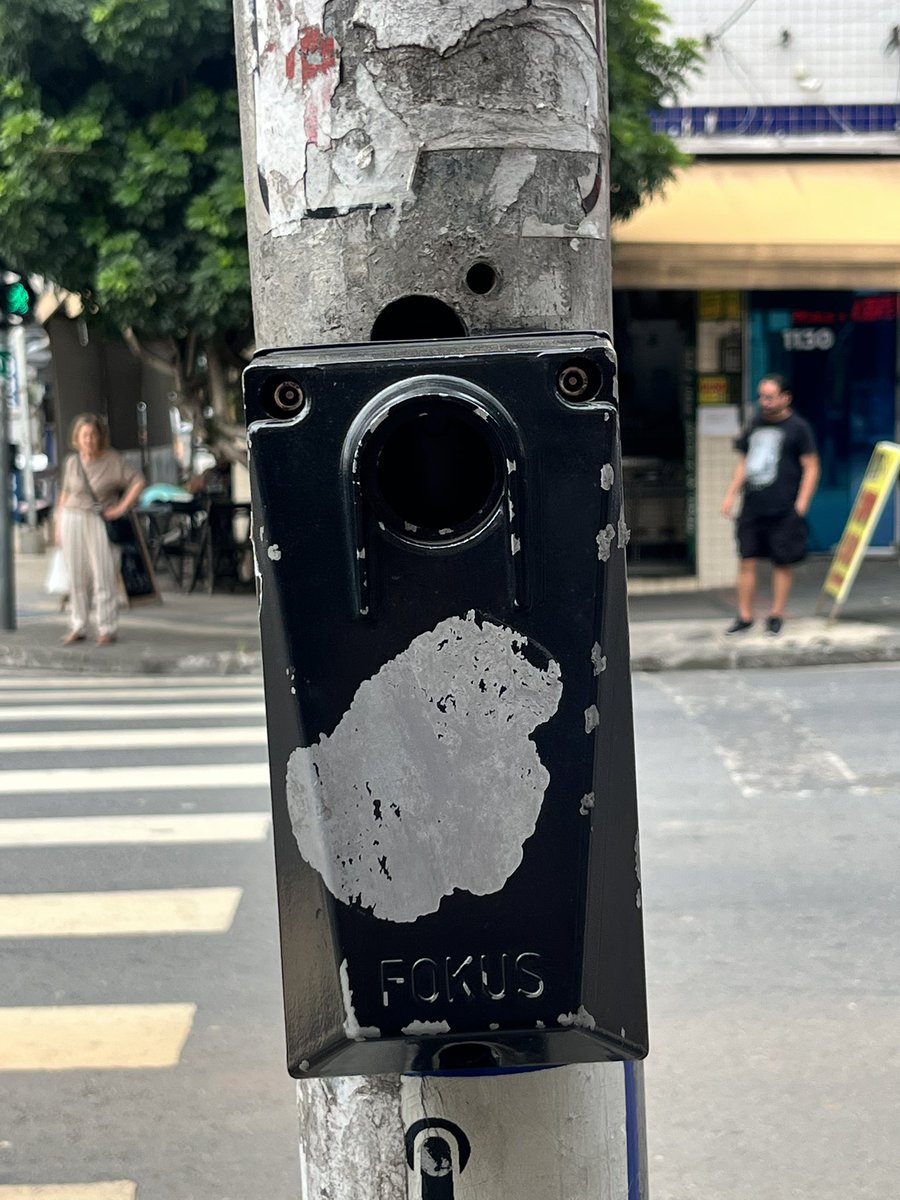 marcoseric's tweet image. Alô @CETSP_ @radiobandnewsfm @rodrigobocardi semáforo danificado na Alfonso bovero x Caraíbas .