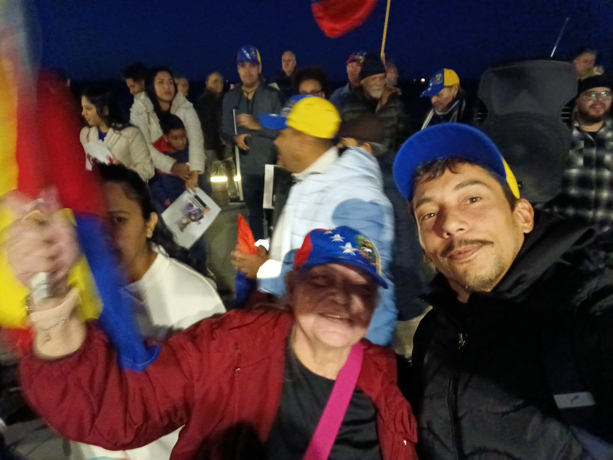 Divergente tweet media