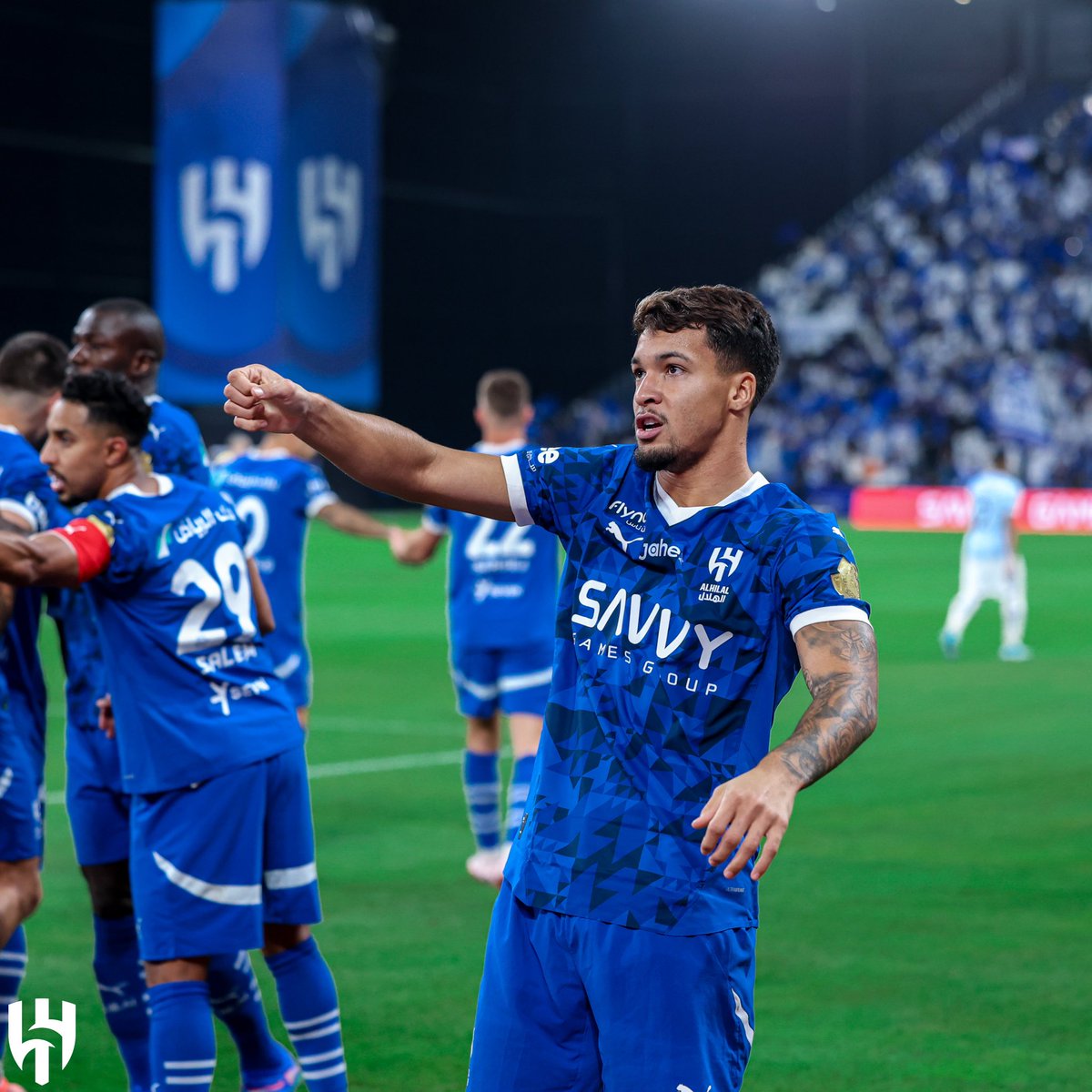 - العروبة
- الفتح
- الوحدة
- القادسية

• كم هدف سيسجله ماركوس ليوناردو فيها 🤔🔵؟