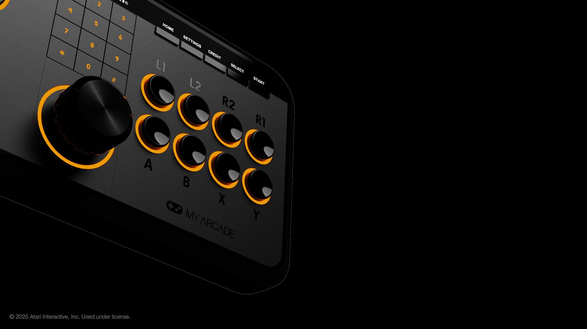 atari's tweet photo. The new @MyArcadeRetro lineup just dropped. 👀

The Atari #GamestationGo and Atari #GamestationMega library will have over 200 built-in games including Centipede: Recharged, Berzerk, Asteroids, Warlords, and PAC-MAN! 👾

Other features include an integrated paddle, trackball and number pad.

Coming Q3 of this year! 🎉