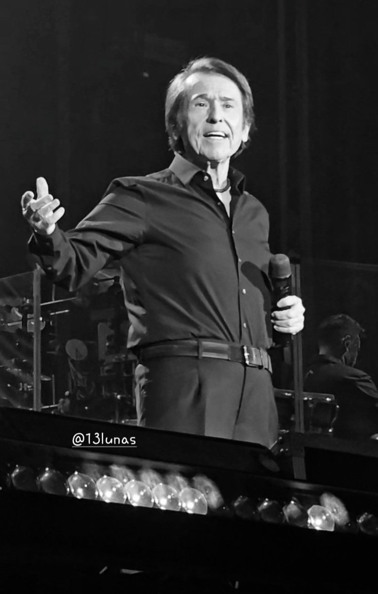 Te echo tanto de menos ..... pero lo que haga falta te seguiré esperando ! 
<a href="/RAPHAELartista/">𝗥𝗔𝗣𝗛𝗔𝗘𝗟</a> eres un guerrero y ganarás la lucha !!!! 
#PalanteRaphael 💪