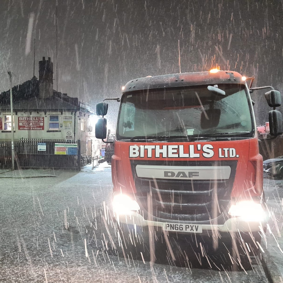 Lovely photo captured by our Driver Dan when he was doing his daily checks of the vehicle❄️
Making sure our customers get a great service no matter the weather✅