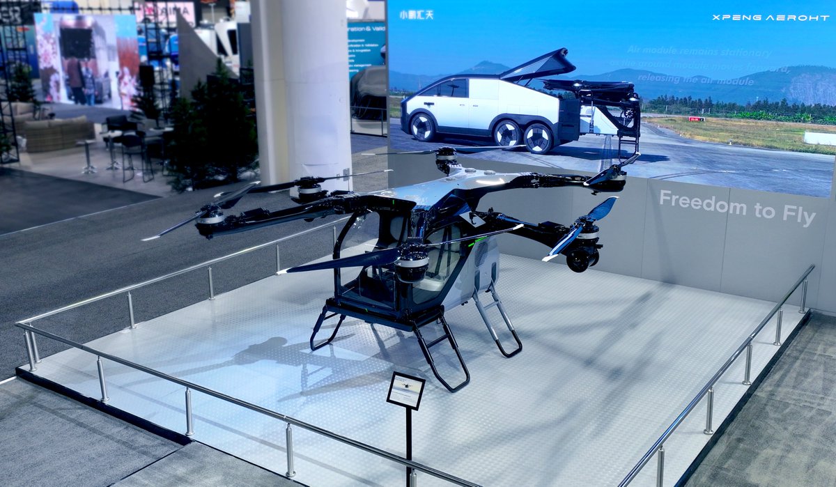 XPENG_AEROHT's tweet image. A closer look at the groundbreaking “Land Aircraft Carrier” unveiled at #CES2025! The future of mobility is here—seamlessly combining driving and flying.

#XPENGAEROHT #FlyingCar #Tech #CES