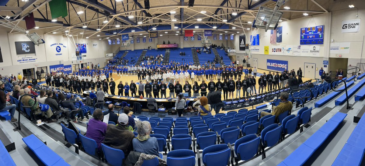 ▫️GPA Recognition Night❗️
▫️ Our PC student-athletes were recognized last night for have a 3.0+ GPA at the Women’s 🏀 game. Success on and off the field!! 📚✏️⚾️
▫️Go Blue Hose‼️