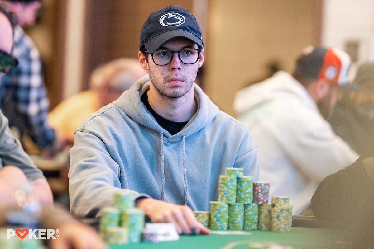 The $1,250 Mirror Mystery Bounty is down to the final 6️⃣! Watch them battle it out LIVE at <a href="/BorgataPoker/">BorgataPoker</a> for $66K up top just after 2PM ET.

Chip Counts 👇
Charles Cunha - 8,100,000
Zach Fischer - 7,360,000
Michael Mann - 5,260,000
Michael Penoro - 2,780,000
Travis Hartshorn -