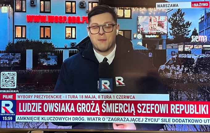 Gg3x9qeWAAAoef7?format=png&name=small