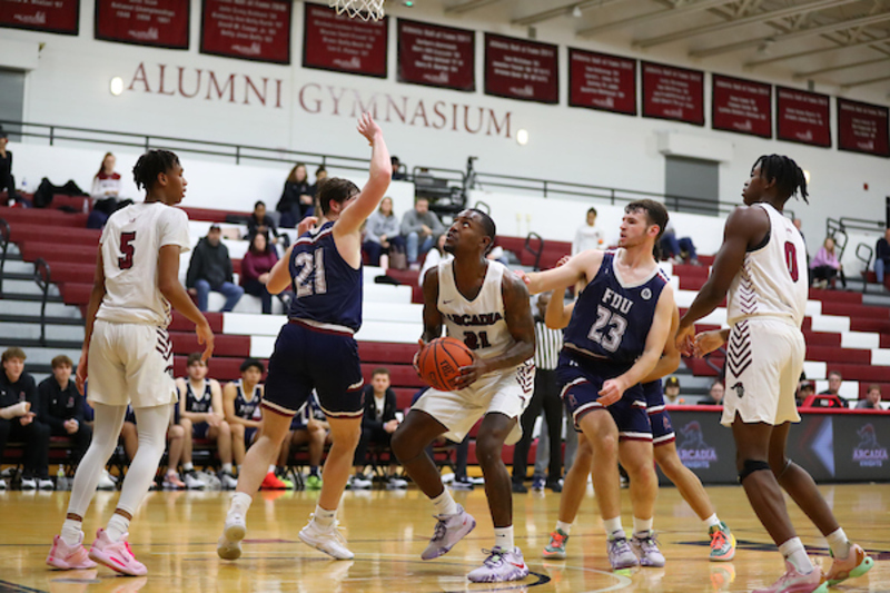 Come watch the Arcadia Knights 4:00 p.m. game vs. Lebanon Valley College. Afterwards, alumni are invited to stay to play in our alumni match!
When: January 25, 2025, 4:00pm - 7:00pm EST
Where: Kuch Athletic Center
Price: Free (voluntary donations accepted) tinyurl.com/545f4dbw