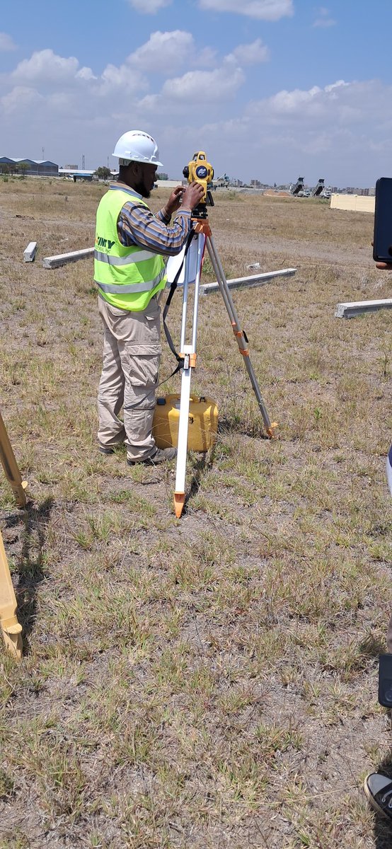mutethia_karuma's tweet photo. Installing panel perimeter wall using precast panels and posts and then conducting pre-design topo for design. It is also important to control the level of the steps using an auto level to ensure the finished wall is all uniform.
#engineeringsurvey
#ConstructionSurvey https://t.co/eKiyclNm9r