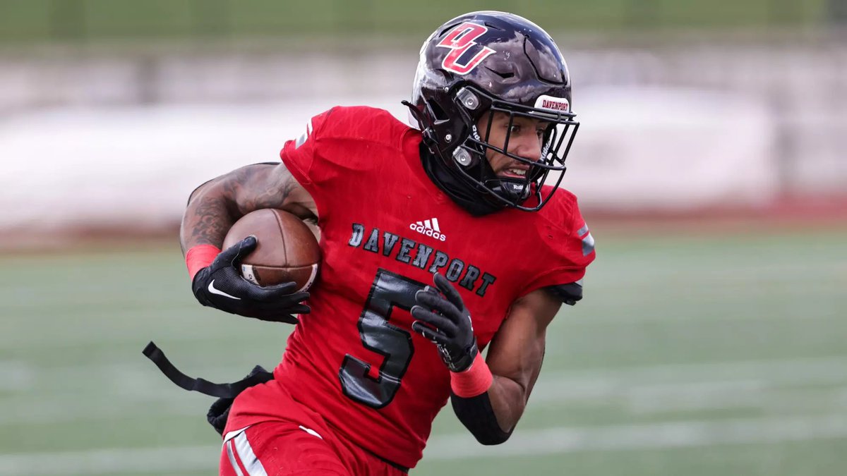 Blessed to receive a offer from <a href="/DU_Football/">Davenport Football</a> ❤️