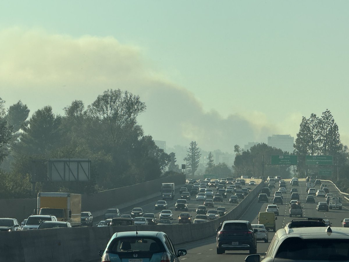 stuartpalley's tweet image. well shoot, new fire the #kennethfire started on my way to cover the palisades more