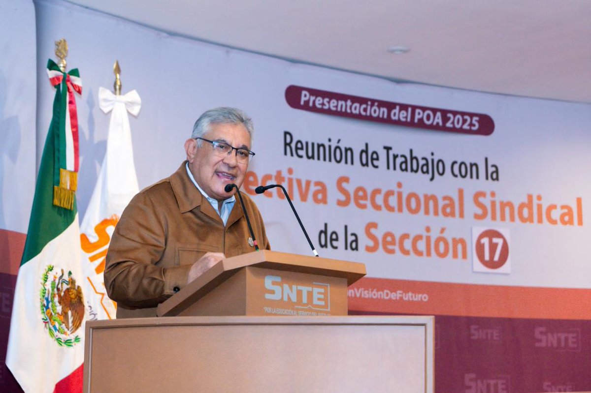 Seccion36Ofic's tweet photo. Los agremiados en el #ValledeToluca son una gran fortaleza para el #Sindicato y cuentan con todo nuestro respaldo, afirmó el Mtro. Alfonso Cepeda Salas, Srio. Gral. del #SNTE, a la directiva recién electa de @17_snte, encabezada por el Prof. José Alfredo Geraldo Benoit. https://t.co/eWZ8gwCjU3