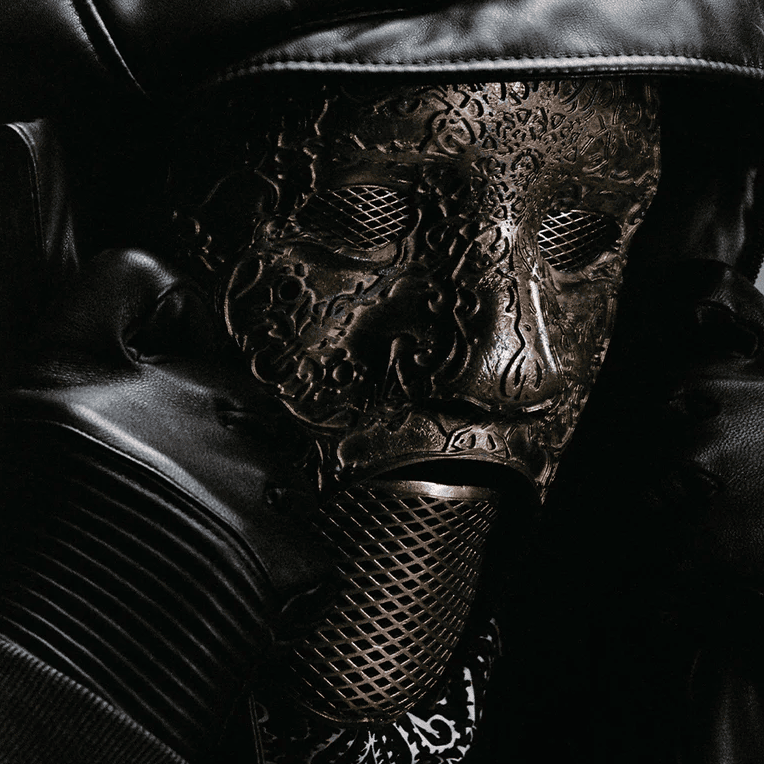 Voila l'album #EssoneHistoryX du GOAT <a href="/ZiakimboCC/">Ziak</a> est sortis !!  🔥