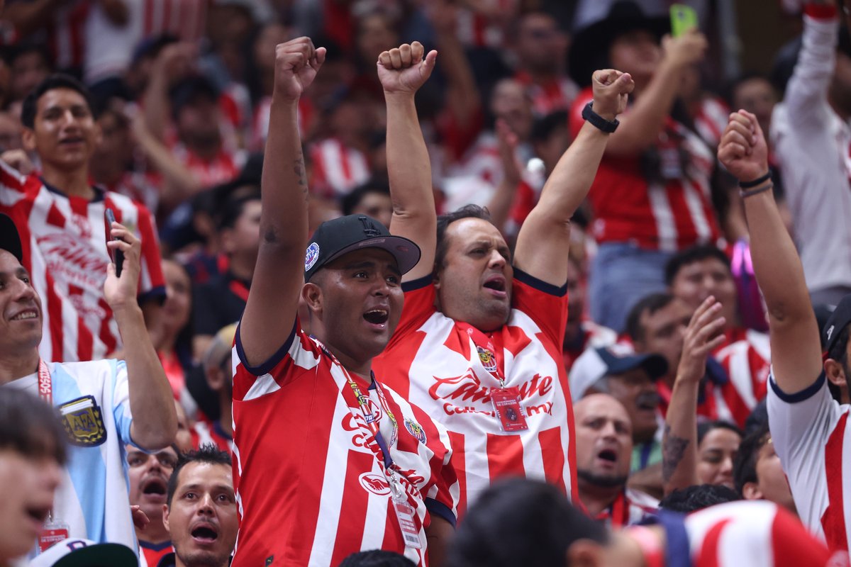 🚨 ¡TENGO PASES DOBLE PARA NUESTRO DEBUT EN EL CLAUSURA 2025! 🚨

Para participar:
1️⃣ Da Repost y ❤️
2️⃣ Responde a este post contándonos tu propósito de año nuevo con el Guadalajara 🔴⚪️
3️⃣ Utiliza el HT #DaleRebaño 🐐

Elegiremos a los ganadores al azar. ¡Éxito! 🤝