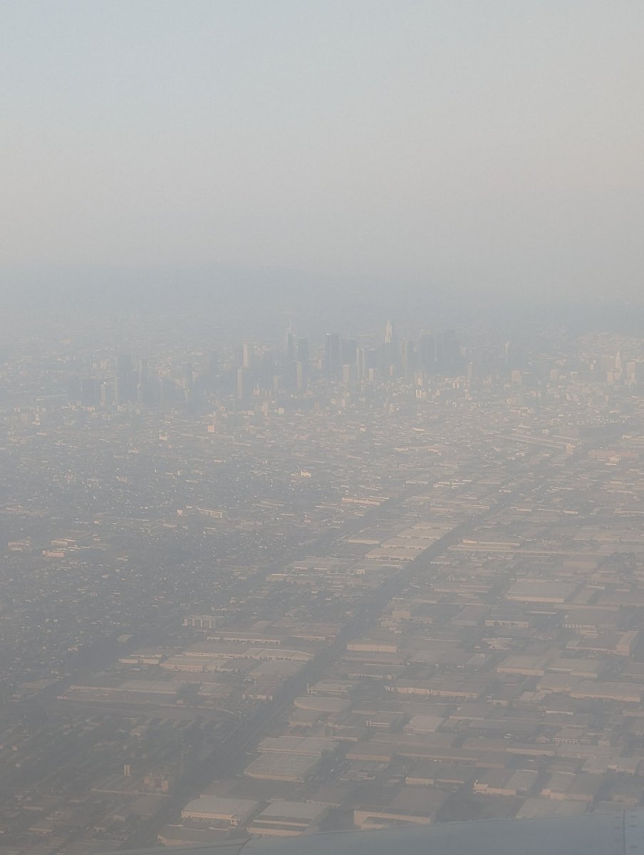 CcFlIpZ's tweet photo. Current LA Skyline: https://t.co/NSqvidHONg