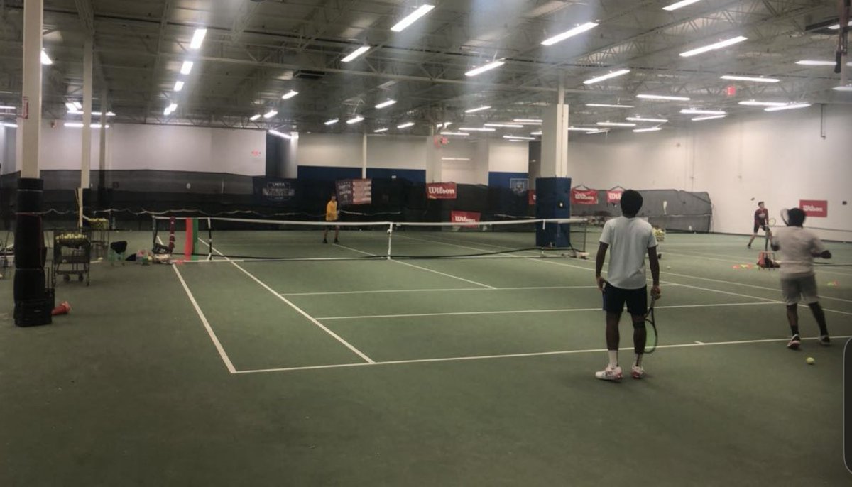 toddwojtkowski's tweet image. I remember visiting @bsmithtennis at this empty Home Depot they turned into a few tennis courts and seeing Nishesh grinding! It’s amazing to see this guy and where they’ve come from, such a lesson in really knowing what matters in developing! Kudos to Brian, his team, and Shesh