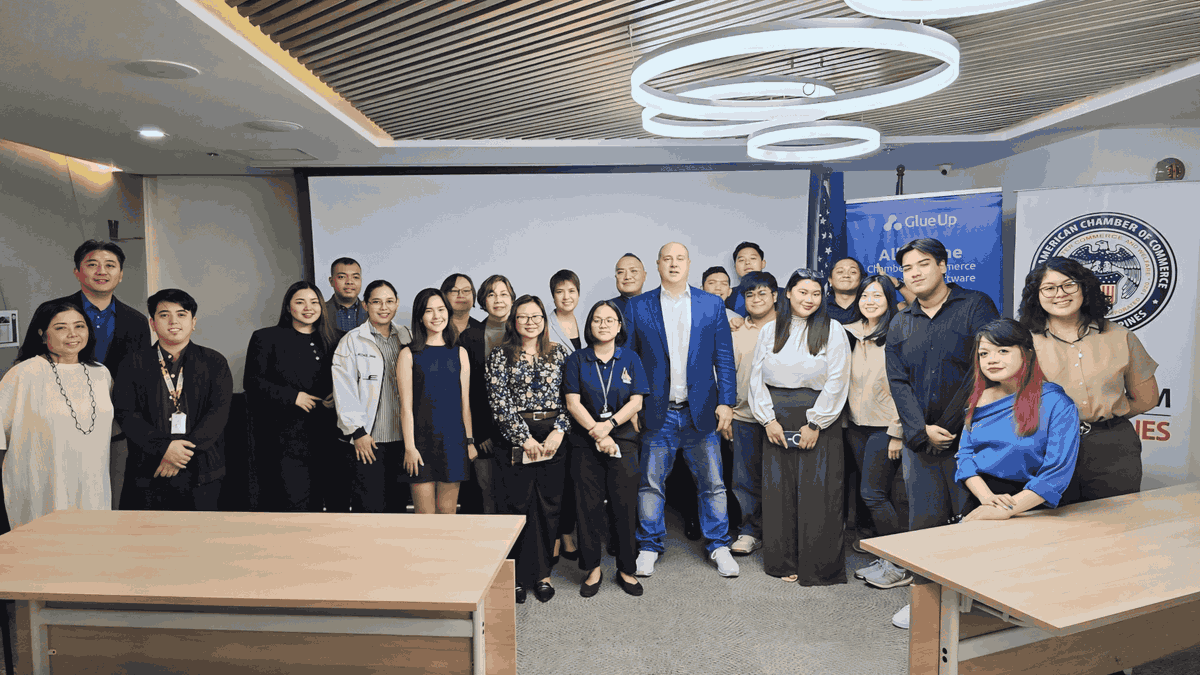 🌟 Starting 2025 on a high note! This week, we had the privilege of reconnecting with our incredible team in the APAC region and spending time with over 50 of our valued customers at the Manila Networking Reception.🥂 Here’s to a year of growth, and success across Asia Pacific!