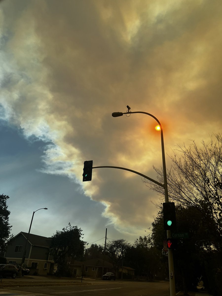 TisforTravel's tweet photo. It’s raining ashes in #Pasadena and #Altadena #EatonFire https://t.co/AEt8GjhpHi