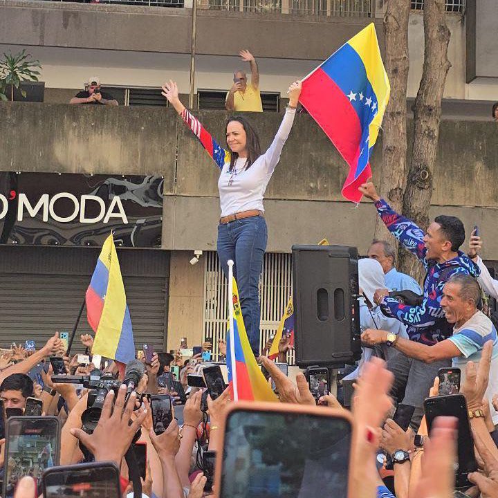 Venezuela… han secuestrado María Corina Machado!

No la dejen sola.
#HastaElFinal