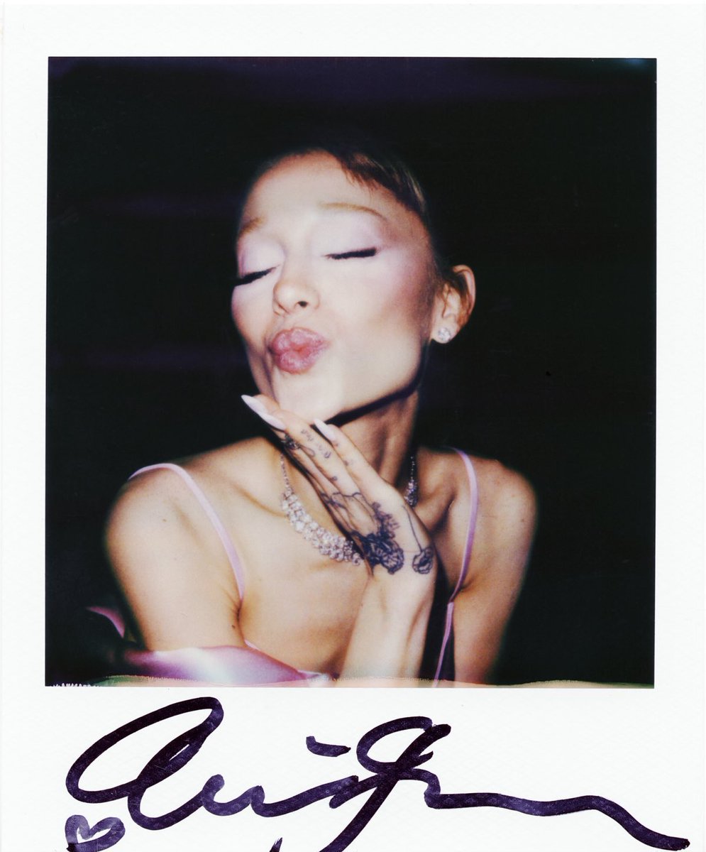 g* (@n1nety6s) on Twitter photo 