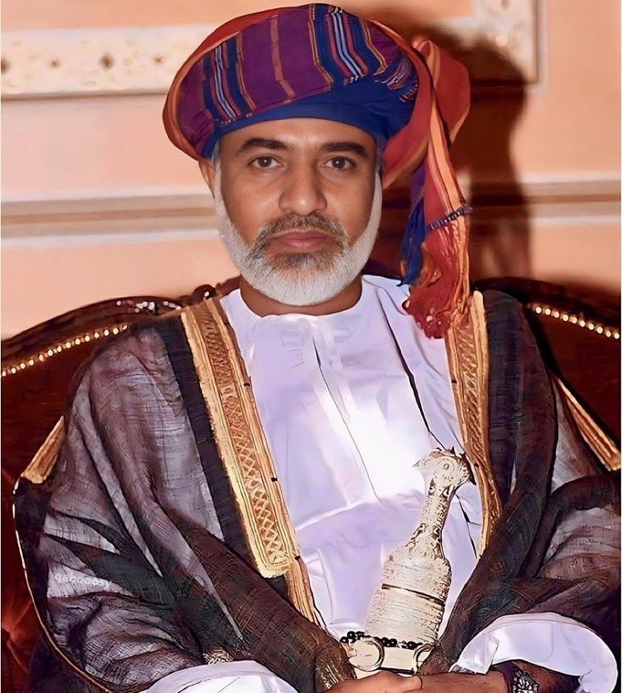 maladh_95's tweet photo. لَك الحَنين ودَعوات السنيّن لَك السلام والإشِتياق ، طبِت برياض الجَنة وطاب بِكَ المُقام بإذن الله🩶.

 #قابوس_بن_سعيد https://t.co/D51qkDhsN9