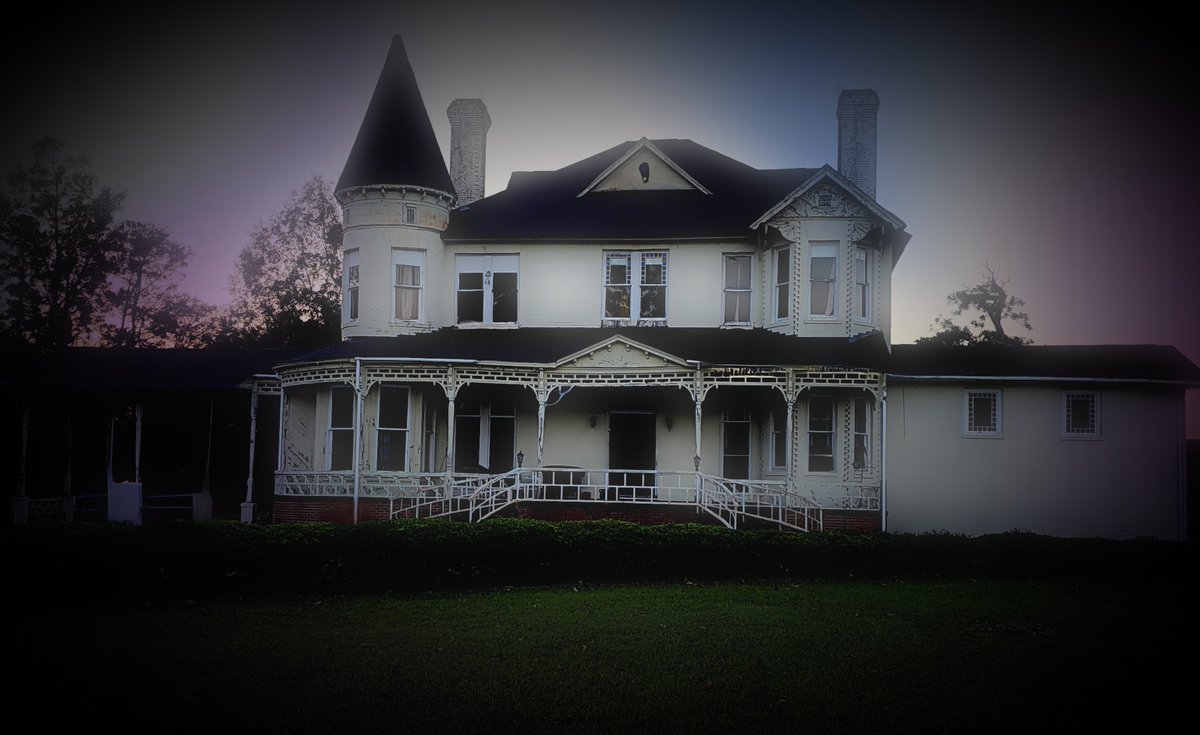 Welcome to The Holliday House "Circa 1895"
hollidayhouse1895.com