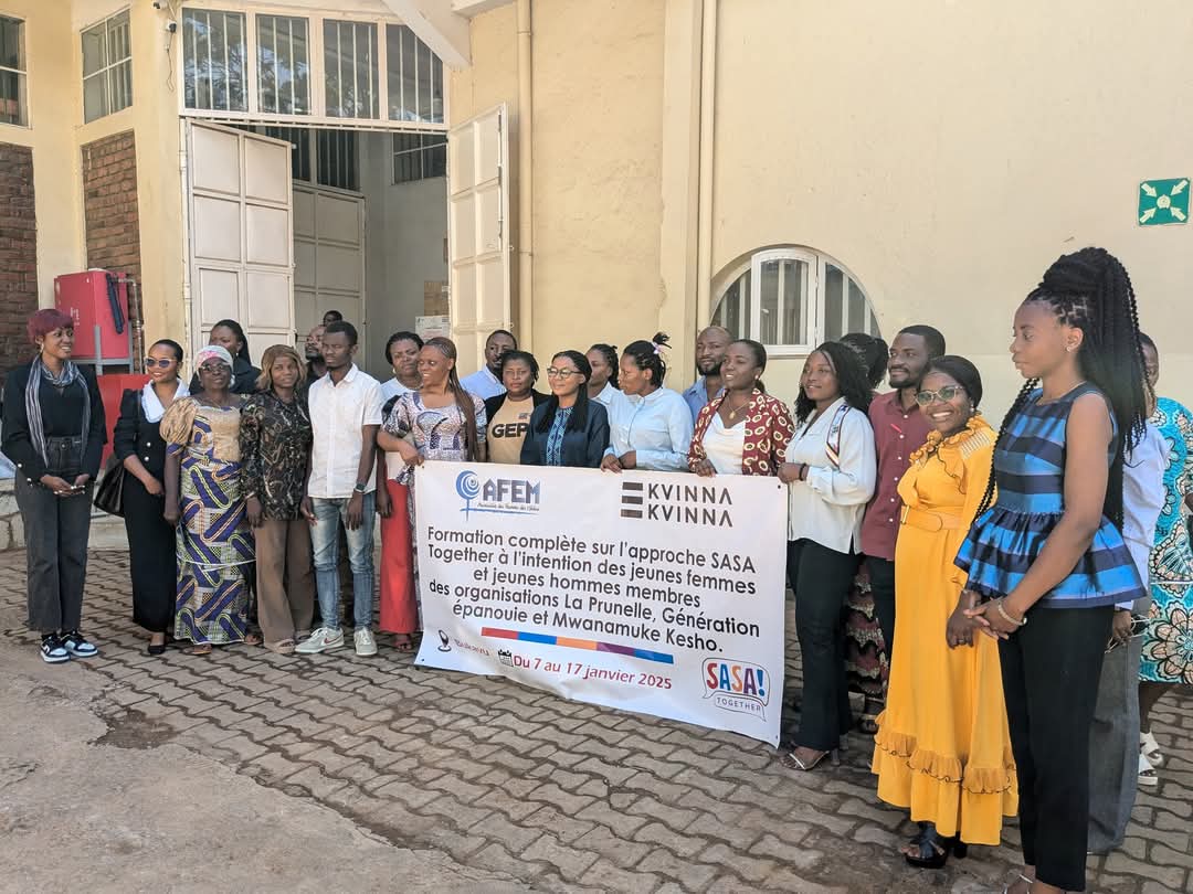 prunellerdcasbl's tweet image. Depuis le 7 janvier, 8 collègues de La Prunelle RDC asbl suivent la formation #SASATogether avec AFEM. Un outil puissant pour lutter contre les #VBG et promouvoir l&apos;égalité dans le cadre du projet #WasichanaNaAmani à #Mwenga et #Walungu. 
#Paix #EgalitéDesSexes #Empowerment