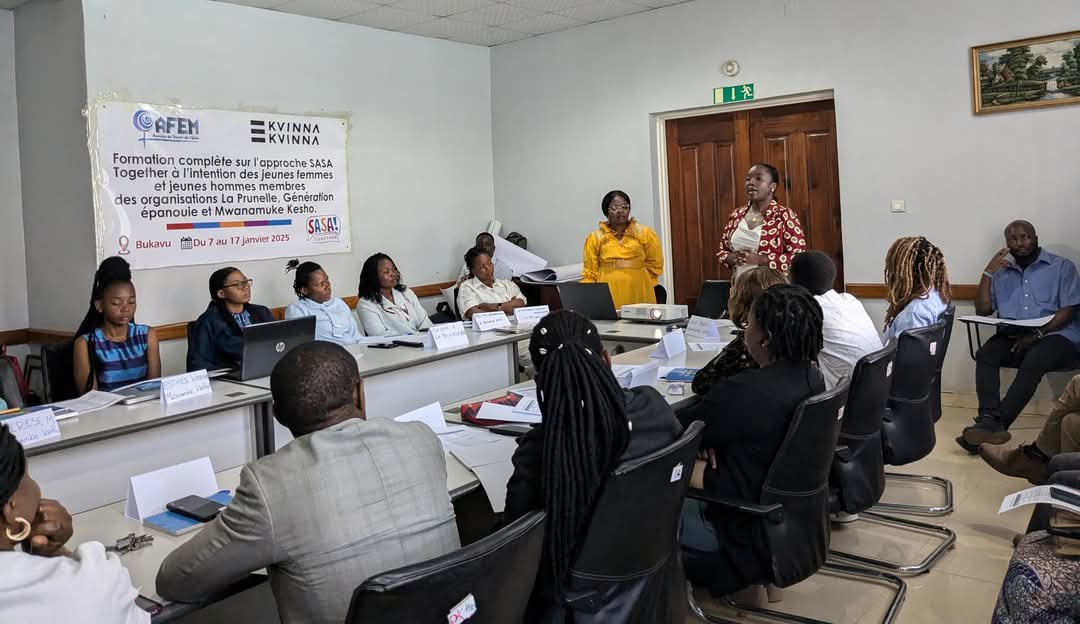 prunellerdcasbl's tweet image. Depuis le 7 janvier, 8 collègues de La Prunelle RDC asbl suivent la formation #SASATogether avec AFEM. Un outil puissant pour lutter contre les #VBG et promouvoir l&apos;égalité dans le cadre du projet #WasichanaNaAmani à #Mwenga et #Walungu. 
#Paix #EgalitéDesSexes #Empowerment