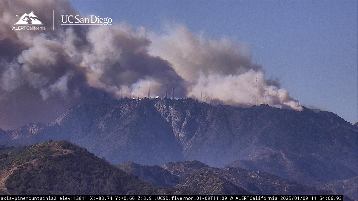 WhidbeyWXGuy's tweet photo. The #EatonFire is again very active this morning and is now threatening the broadcast transmission tower on top of Mt. Wilson! #cawx #wilfire https://t.co/9ybVTXXhwm
