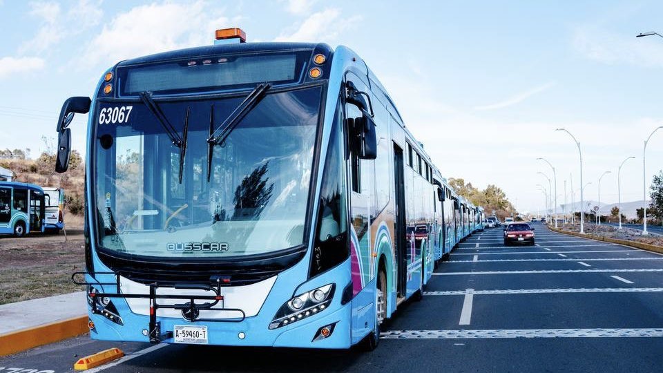 En movilidad ¡seguimos conectándote con una mayor calidad de vida!

Hoy inauguramos dos nuevas rutas de QroBus para servicio y comodidad de las familias queretanas: la T-14 a Pedro Escobedo y la T-15 a Huimilpan.

Bienvenidos a bordo: en #Querétaro ¡nadie se queda abajo!