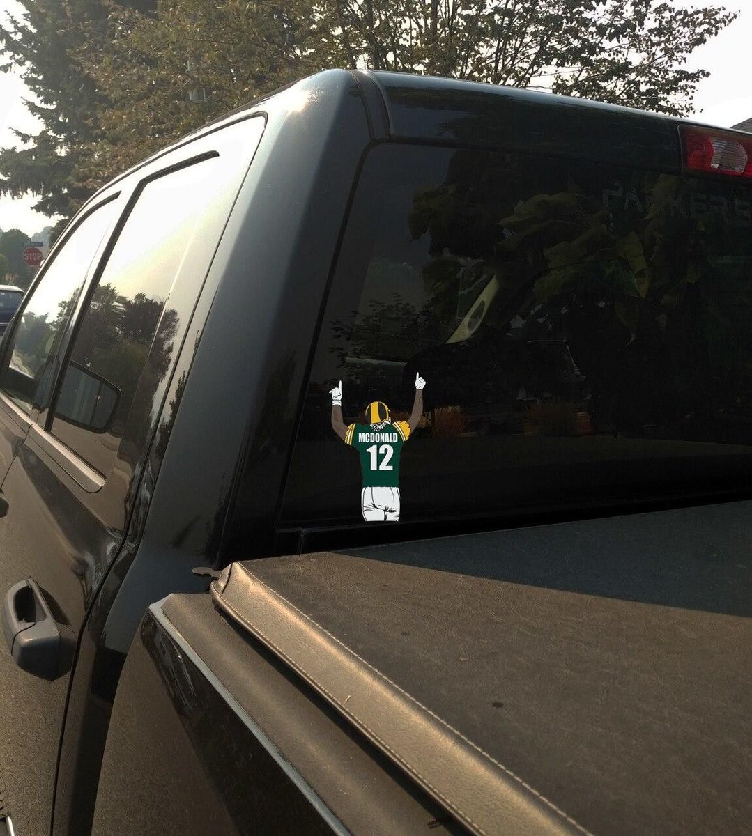 StinkyLockers's tweet image. 🏈 Enhance your accessories with our Custom Football Stickers, specifically designed to offer a distinctive touch to your gear. Ideal for showcasing your individuality and commitment to the sport. 🏆  buff.ly/3DV8NMZ 

#CustomSticker #FootballGear #Hydrated #StinkyLockers