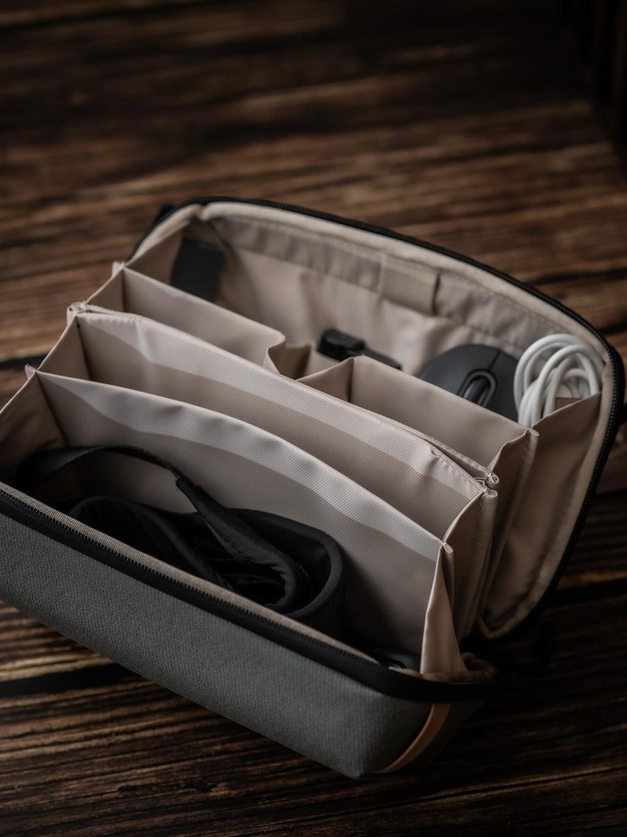 PGYTECH_global's tweet image. 📦 From power banks to memory cards, the PGYTECH Tech Organizer stores it all! Keep your tech tidy wherever you roam. 🌍
@tw.photo.jino

#pgytech #camera #techorganizer #techpouch #organisation #photography #videography #lifestyle