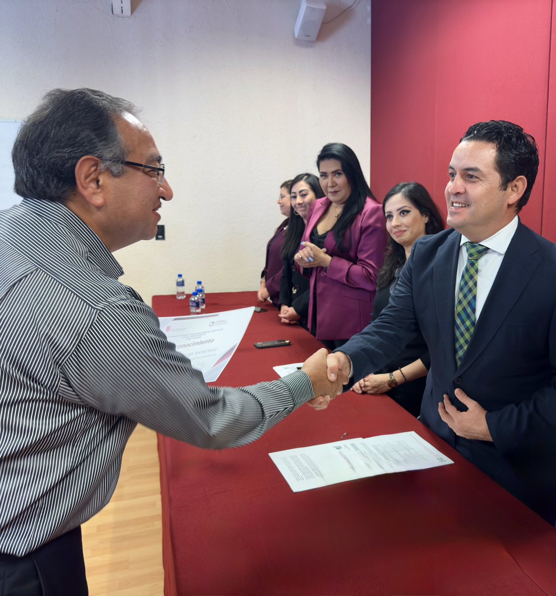 Hoy reconocimos a las y los trabajadores de la <a href="/CofaaIpn/">COFAA IPN</a> quienes fueron acreedores a los estímulos o recompensas por su esfuerzo y excelencia en su desempeño laboral. 
¡Enhorabuena!