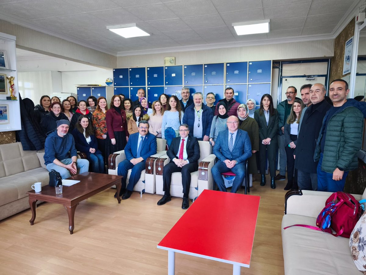 Yıldırım İlçe Kaymakamımız Sayın Metin ESEN ve İlçe Milli Eğitim Müdürümüz Sayın Mustafa SEVİNÇ okulumuzu ziyaret ederek inceleme ve denetimlerde bulunmuştur. Kendilerine teşekkür ederiz. 💐 <a href="/BayrakciKaan/">Kaan BAYRAKÇI</a>
<a href="/yildirimilcemem/">Bursa Yıldırım İlçe Milli Eğitim Müdürlüğü</a> 
<a href="/bursailmem16/">Bursa İl Millî Eğitim Müdürlüğü</a>