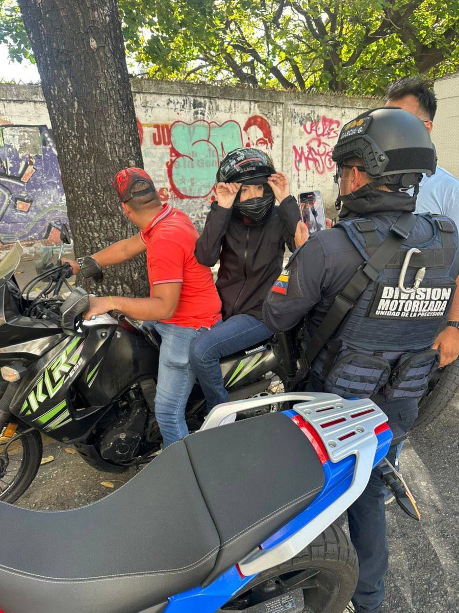 No se dejen enredar…

<a href="/MariaCorinaYA/">María Corina Machado</a> ¡NO ESTÁ PRESA!