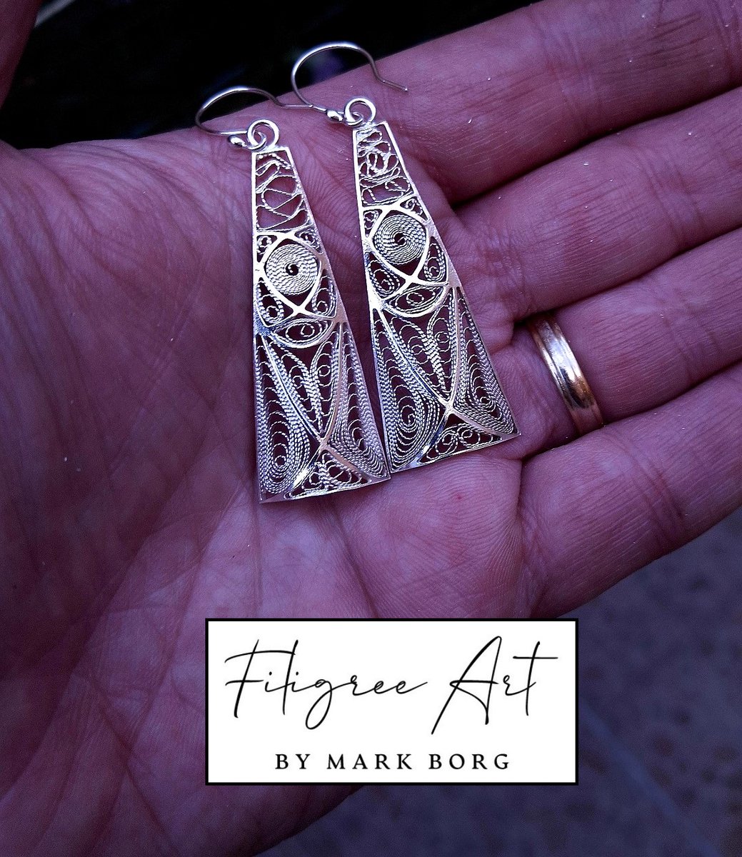 Fresh off the bench! 🎉 Introducing our new large earring design, handcrafted in sterling silver. This piece blends traditional and contemporary filigree techniques.  €65 per pair.
Crafting a small batch of these beauties – reserve your pair now!💎
#FiligreeArt #MarkBorg #malta