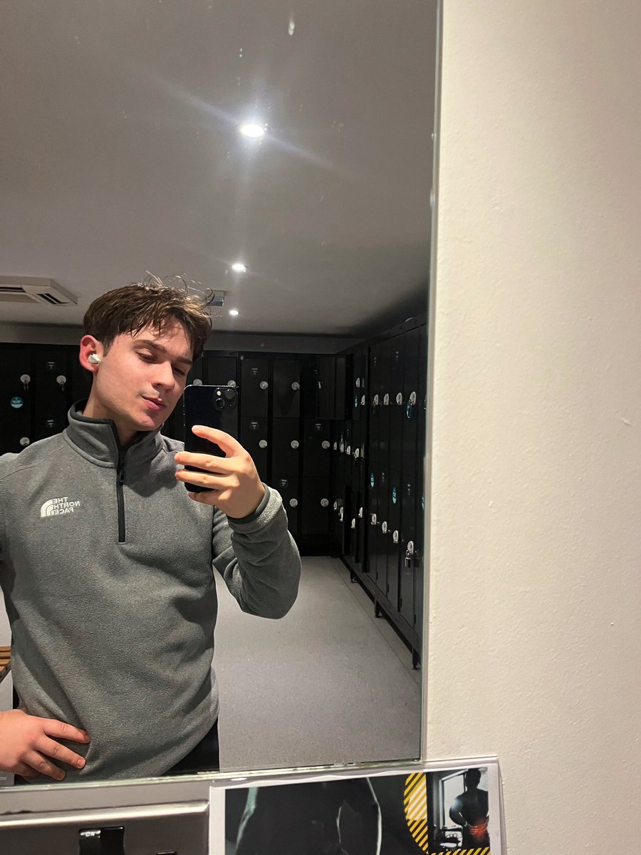 christophers98's tweet photo. 2025 🏃 https://t.co/fqvcHUhM4b