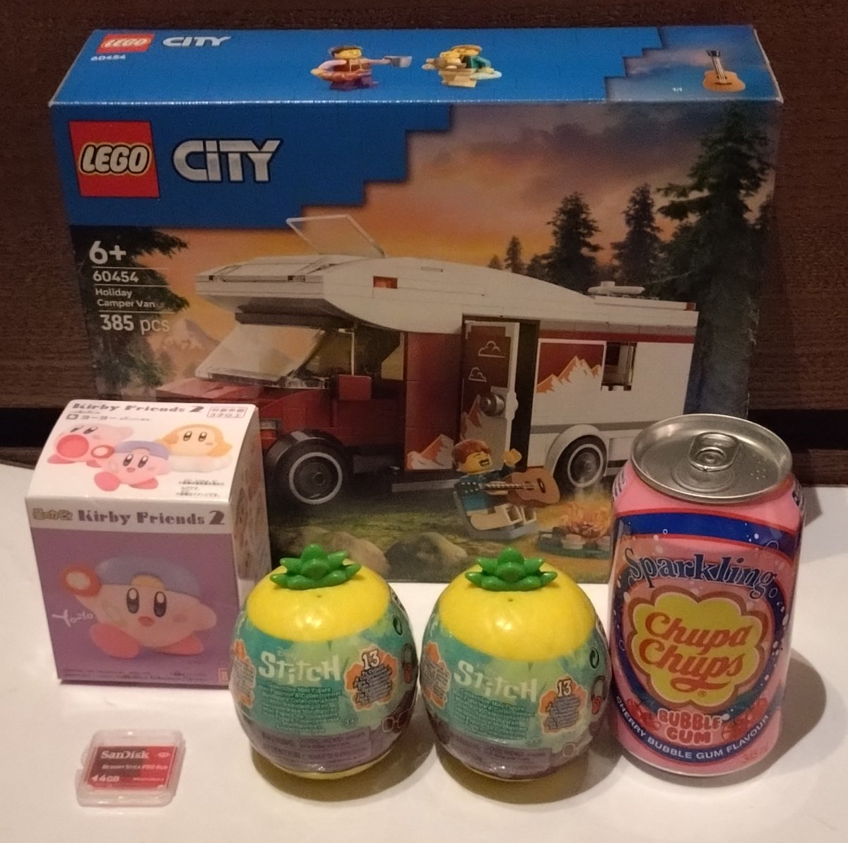 clear3st's tweet image. Some things I bought when I was hanging out with a friend today ☺️
#LegoCity #Campervan #Kirby #Nintendo #Stitch #Disney #MemoryCard #PSP #ChupaChups #SoftDrink #Clear3stSpy