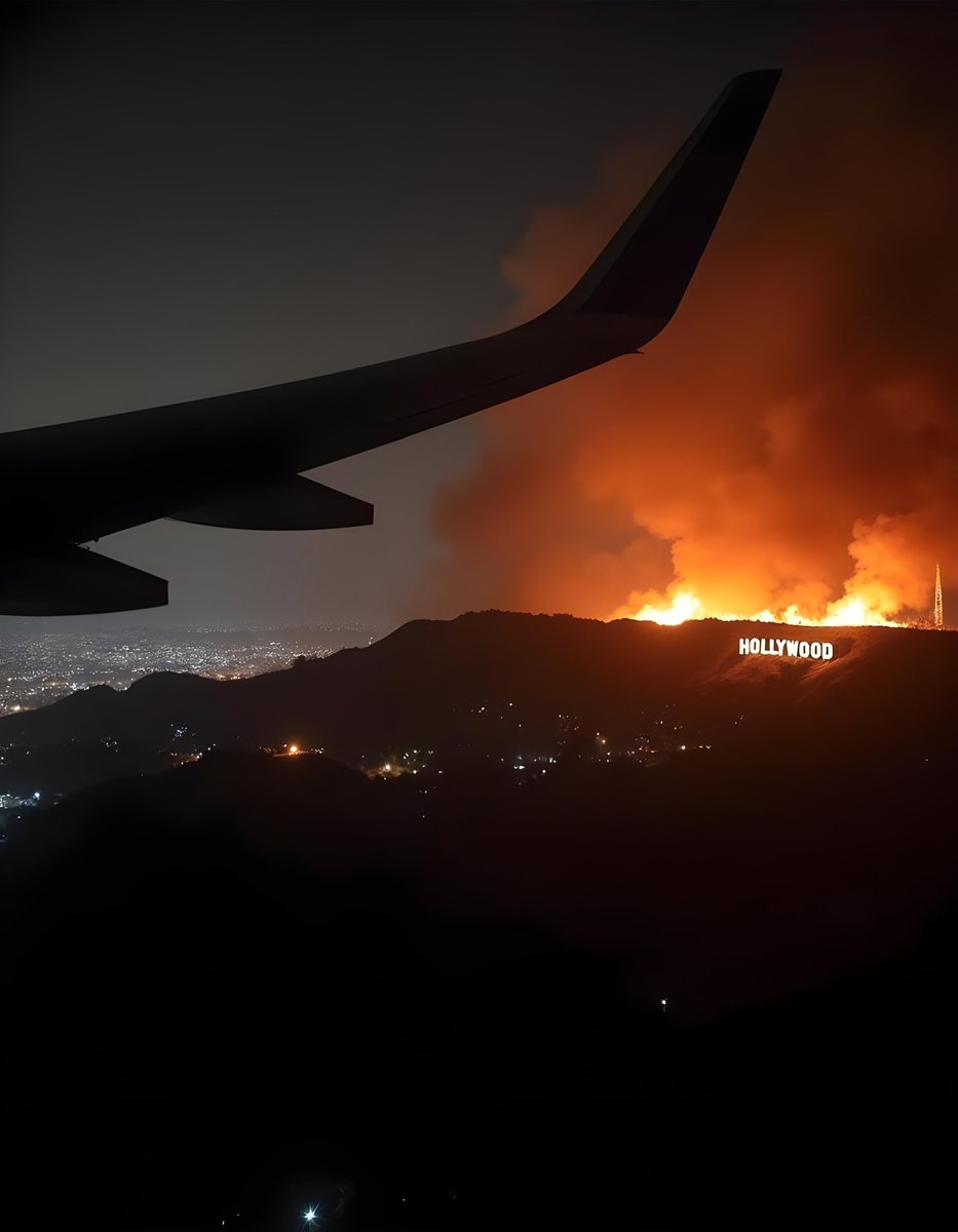 AlexEtJeremy's tweet photo. 2025's images = total lie. #hollywoodhillsfire #HollywoodHills #Hollywood #LosAngelesFire #CaliforniaWildfires #LosAngeles #PalisadesWildfire by #freepix #aigenerated #flux1 https://t.co/wcvVJrX2qM
