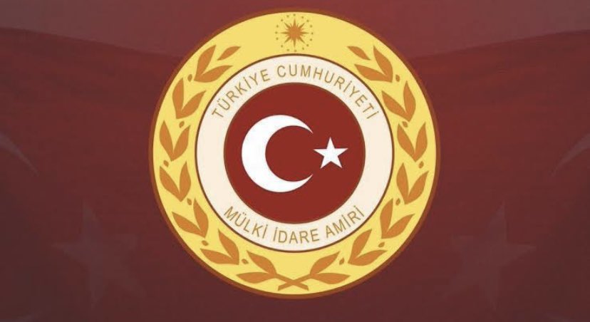 Şanlı bayrağımızın dalgalandığı her yerde, kendilerini aziz milletimizin hizmetine vakfeden kıymetli meslek büyüklerimin ve meslektaşlarımın 10 Ocak İdareciler Günü’nü kutluyor, ebediyete intikal etmiş meslek büyüklerime Allah’tan rahmet diliyorum.