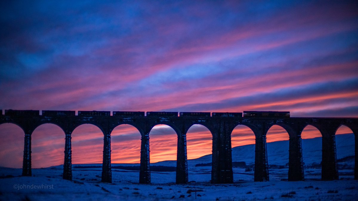 A Ribblehead sunset from earlier this week. #YorkshireDales <a href="/foscl/">Friends of the Settle-Carlisle Line (FoSCL)</a>
