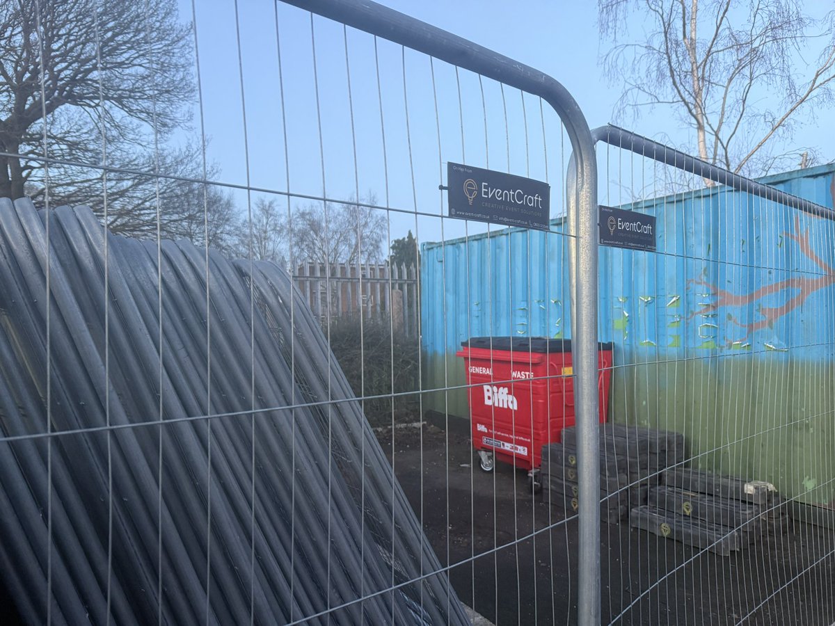 EventCraftuk's tweet photo. 🎉 At Event Craft Solutions, we're more than just AV Magi-cians! 🎩✨

Beyond delivering exceptional audio-visual experiences, we also provide comprehensive event site support, including Heras fencing, pedestrian barriers, trackway, and site lighting.
#EventCraftMagic https://t.co/1wCVpN8Rgq