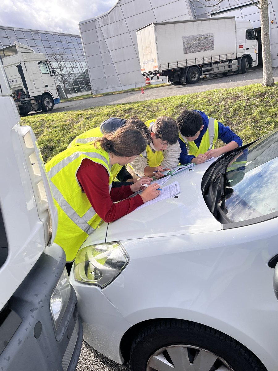 Yolaine Cabot tweet media