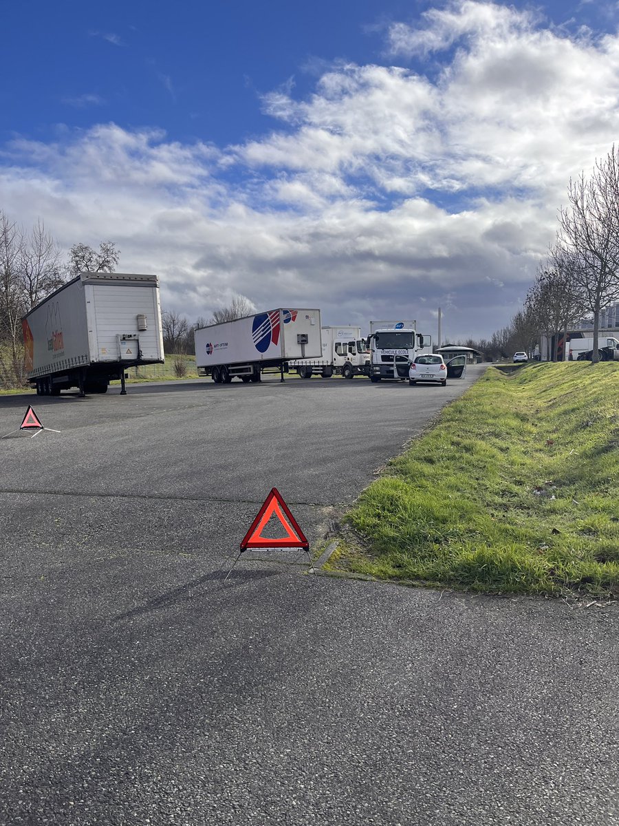 Yolaine Cabot tweet media