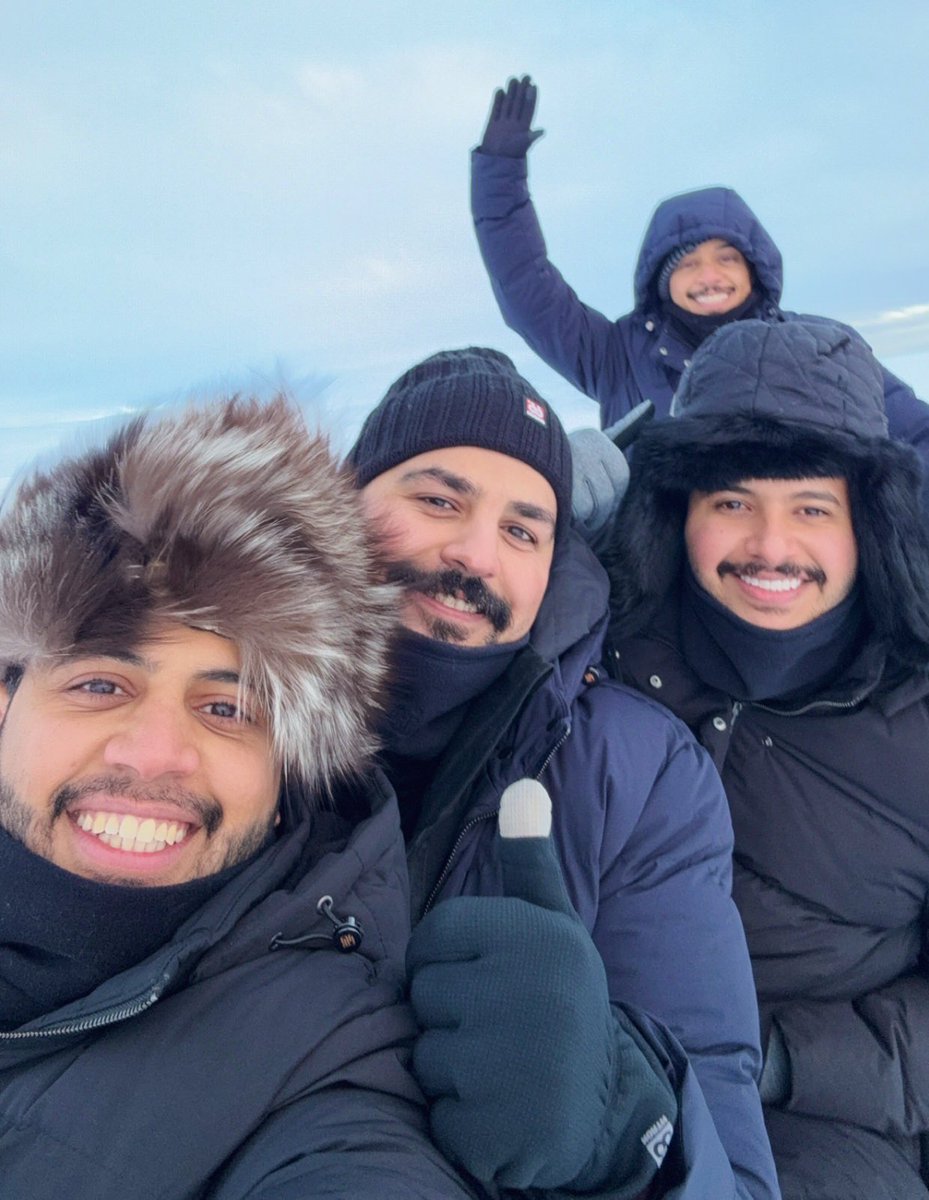 الأبتسامة معلقة من البرد 😂✋🏻 تخيلو درجة الحرارة هنا 20- تحت الصفر 🥶🇮🇸