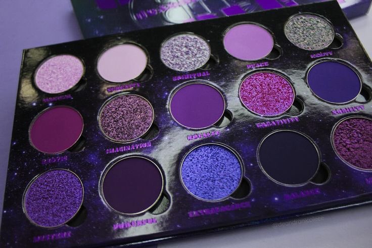 violettweets_'s tweet photo. shades. https://t.co/zvXASU6txv