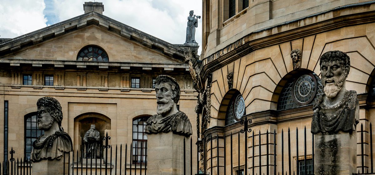 HJoyceGender's tweet image. "More than one person, including a journalist, got in touch with me to ask whether Sophie Molly was a parody account.... One friend even asked after the “litteracy festival” post if Sophie Molly was my alt. I wish I was that funny."
Link to my New Year update in next post