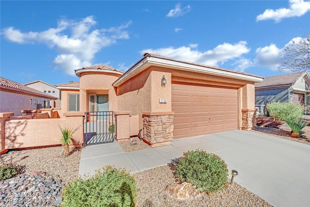 THENITROGROUPLV's tweet photo. 🏡OPEN HOUSE ALERT⚠️ JAN 11TH-12TH (11-4PM) SAT&amp;SUN
🔥2736 Mintlaw Ave.Henderson, NV 89044 🔥Anthem Highlands
1 Story 3 bed 2 bath 2 car garage w/ 220 Volt Outlet 
💯 CALL SCOTT JONES 702-300-7494 ✍️...Be 1st not Last! 👀 
https://t.co/J5QD1QM4pJ https://t.co/WNdC2vjo3L