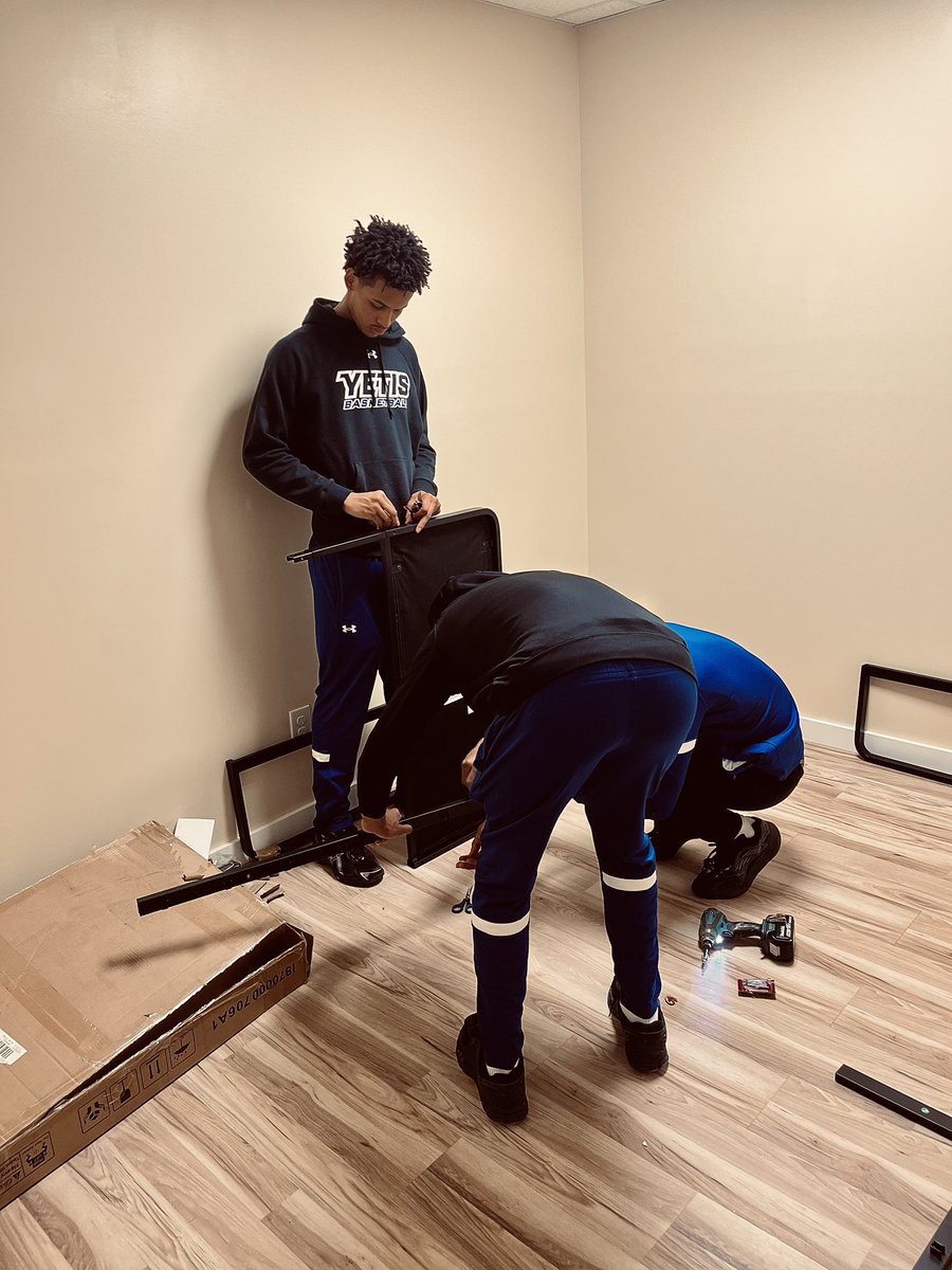 Building more than just skills on the court—our players teamed up with Cleveland County Rescue Mission to help create a welcoming space for those in need. 💪🛠️ Proud to help support our community. Big thanks to Cleveland County Rescue Mission for allowing us to make an impact!